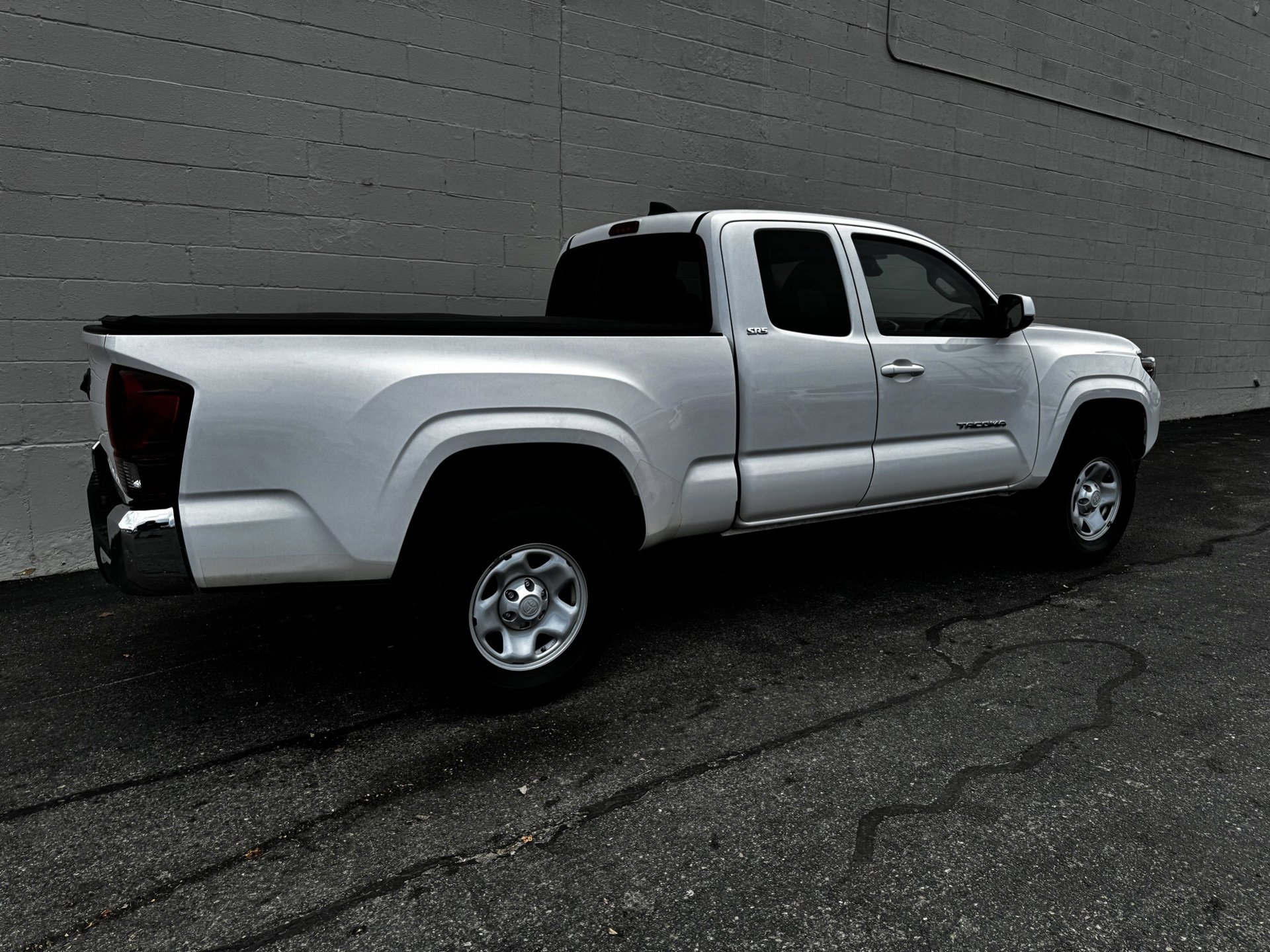 Used 2021 Toyota Tacoma SR5 image 8