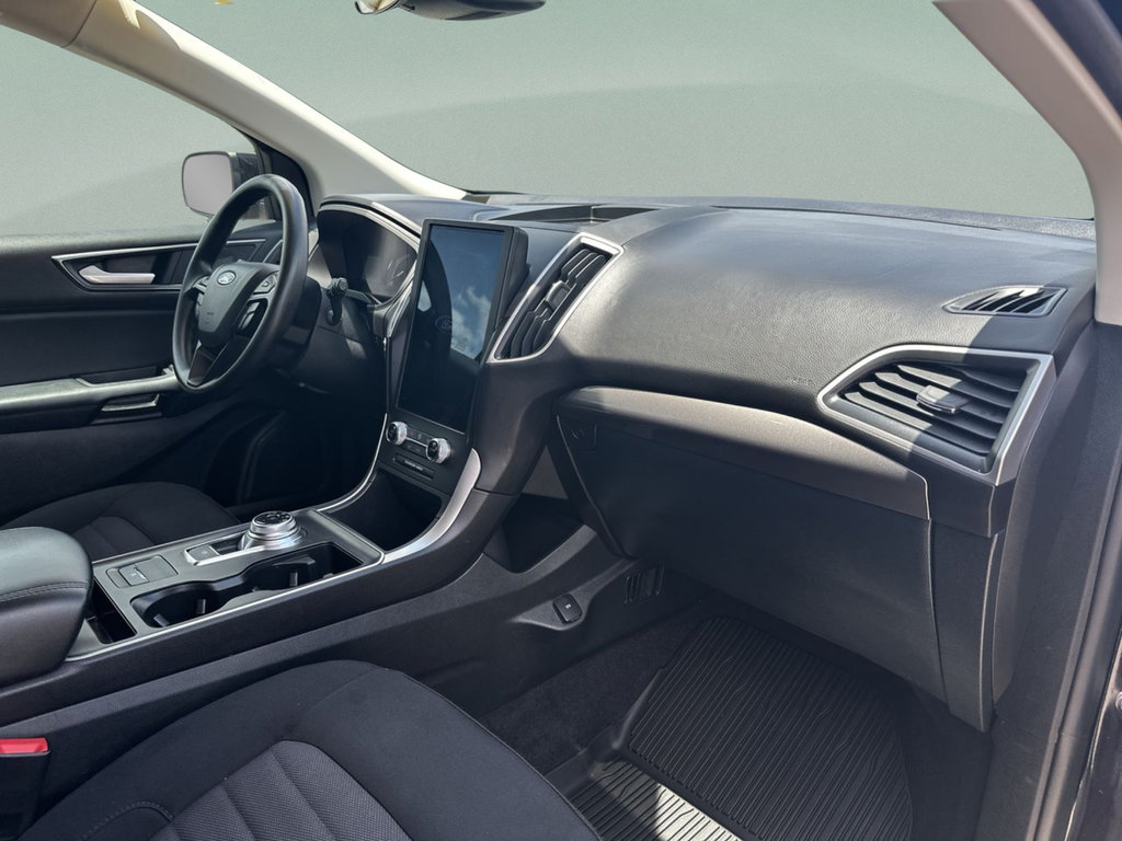 Used 2024 Ford Edge SE w/ Black Appearance Package AWD/4WD image 36