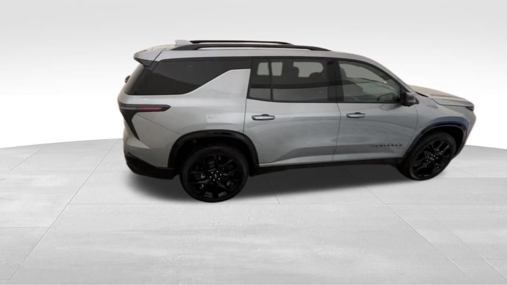 Certified 2025 Chevrolet Traverse RS w/ LPO, Floor Liner Package image 16