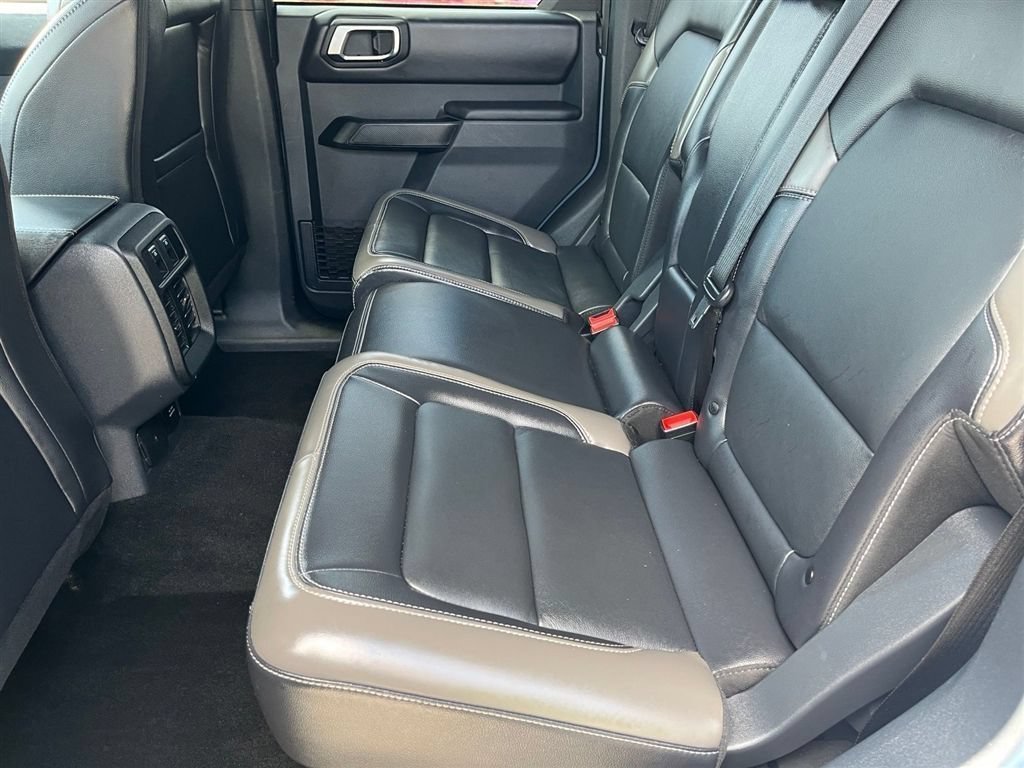Used 2025 Ford Bronco Outer Banks AWD/4WD image 15