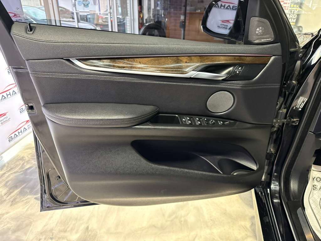 Used 2019 BMW X6 xDrive35i w/ M Sport Package AWD/4WD image 36