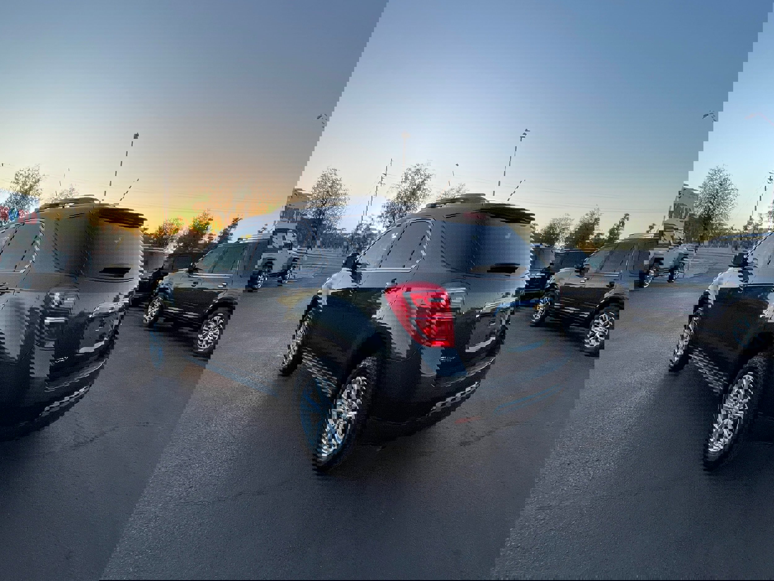 Used 2017 Chevrolet Equinox LT w/ Convenience Package image 3