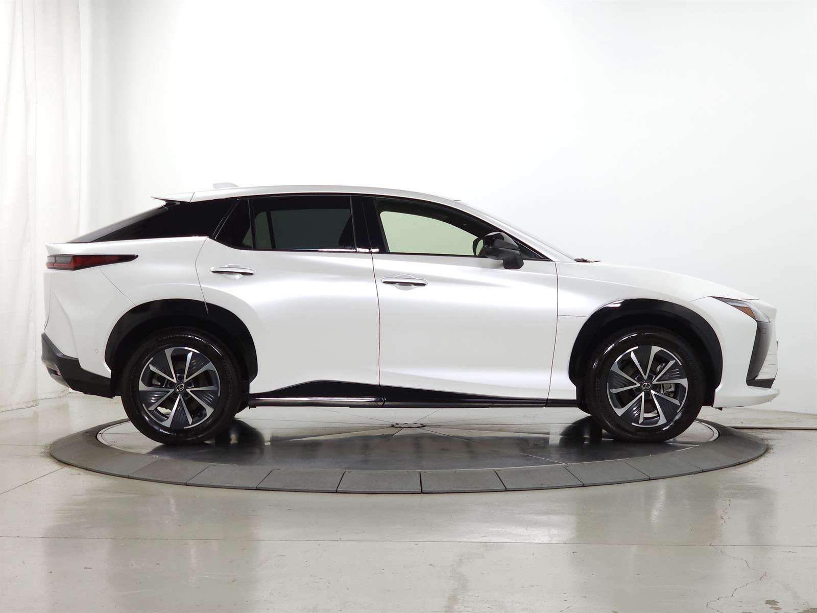 Used 2023 Lexus RZ 450e Premium w/ Technology Package AWD/4WD image 12
