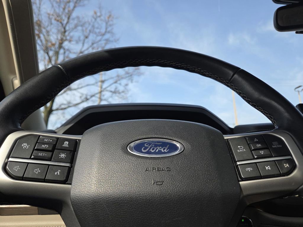 Used 2024 Ford Expedition Max Limited AWD/4WD image 32