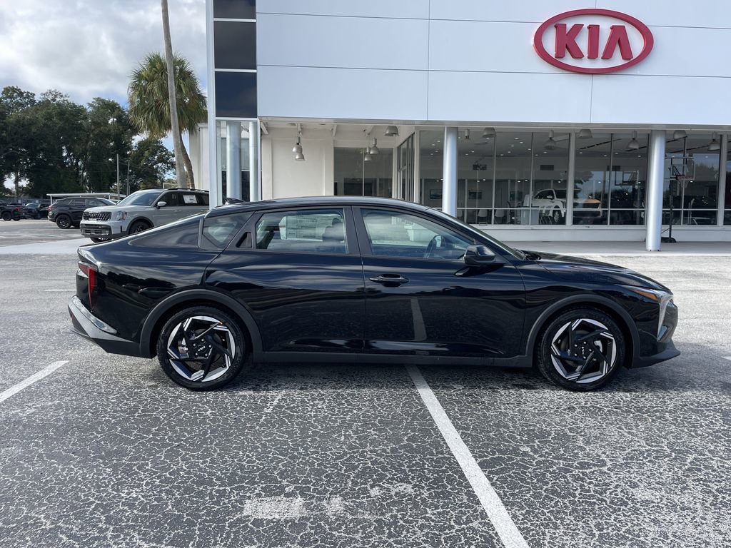 New 2025 Kia K4 EX image 2