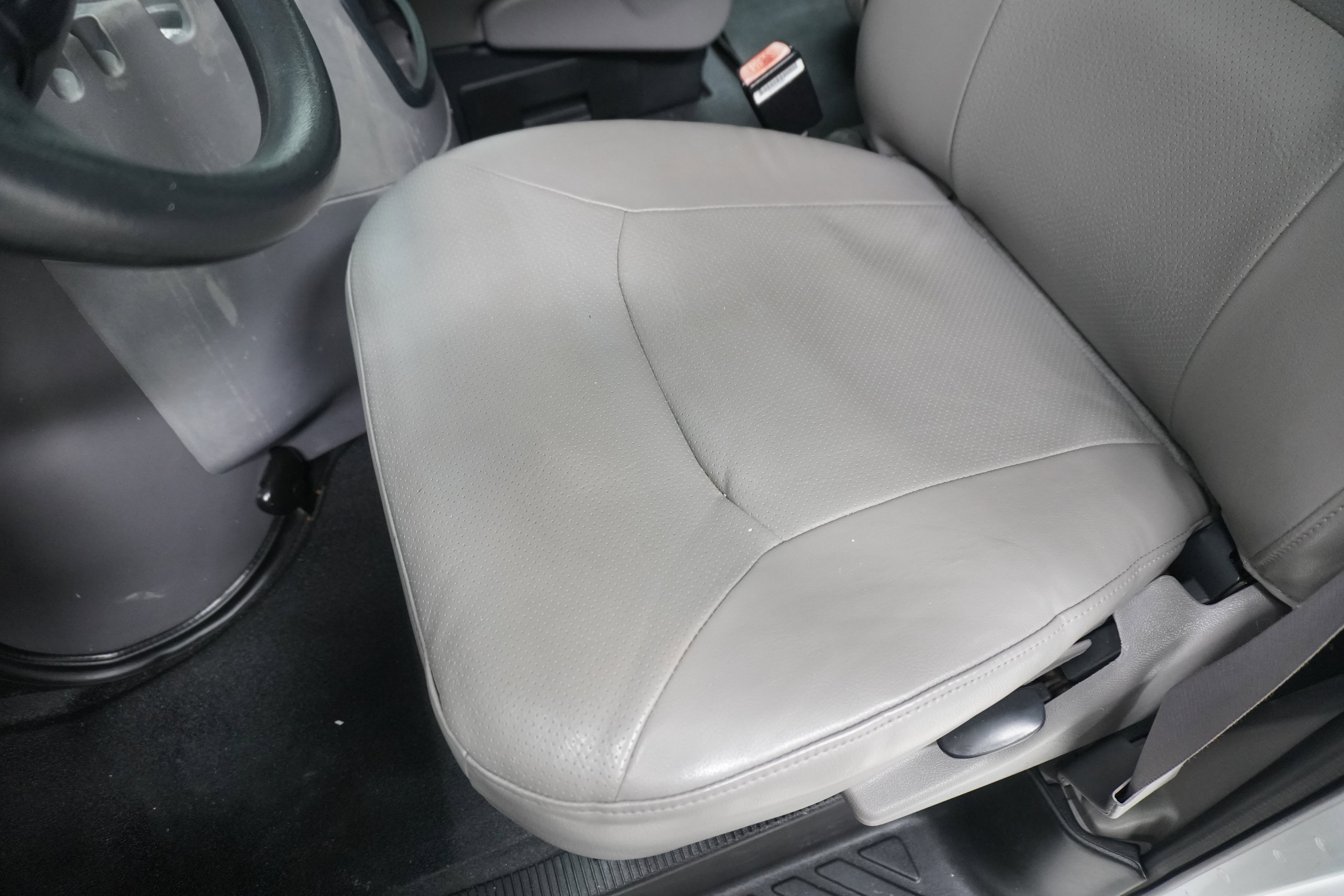 Used 2002 Ford E-350 and Econoline 350 XL image 10