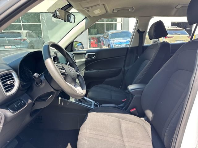 Used 2020 Hyundai Venue SEL image 13