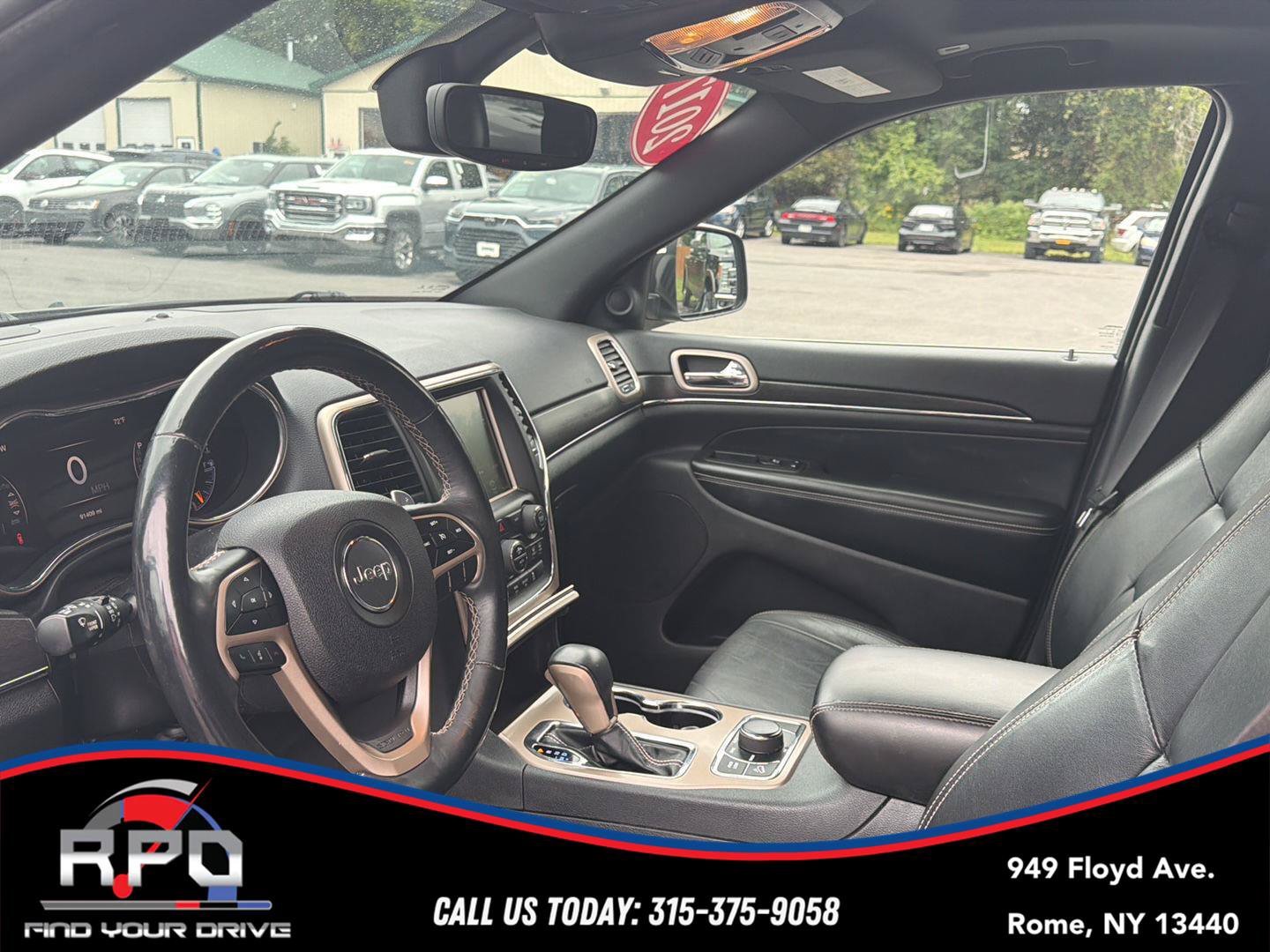 Used 2017 Jeep Grand Cherokee Limited AWD/4WD image 10