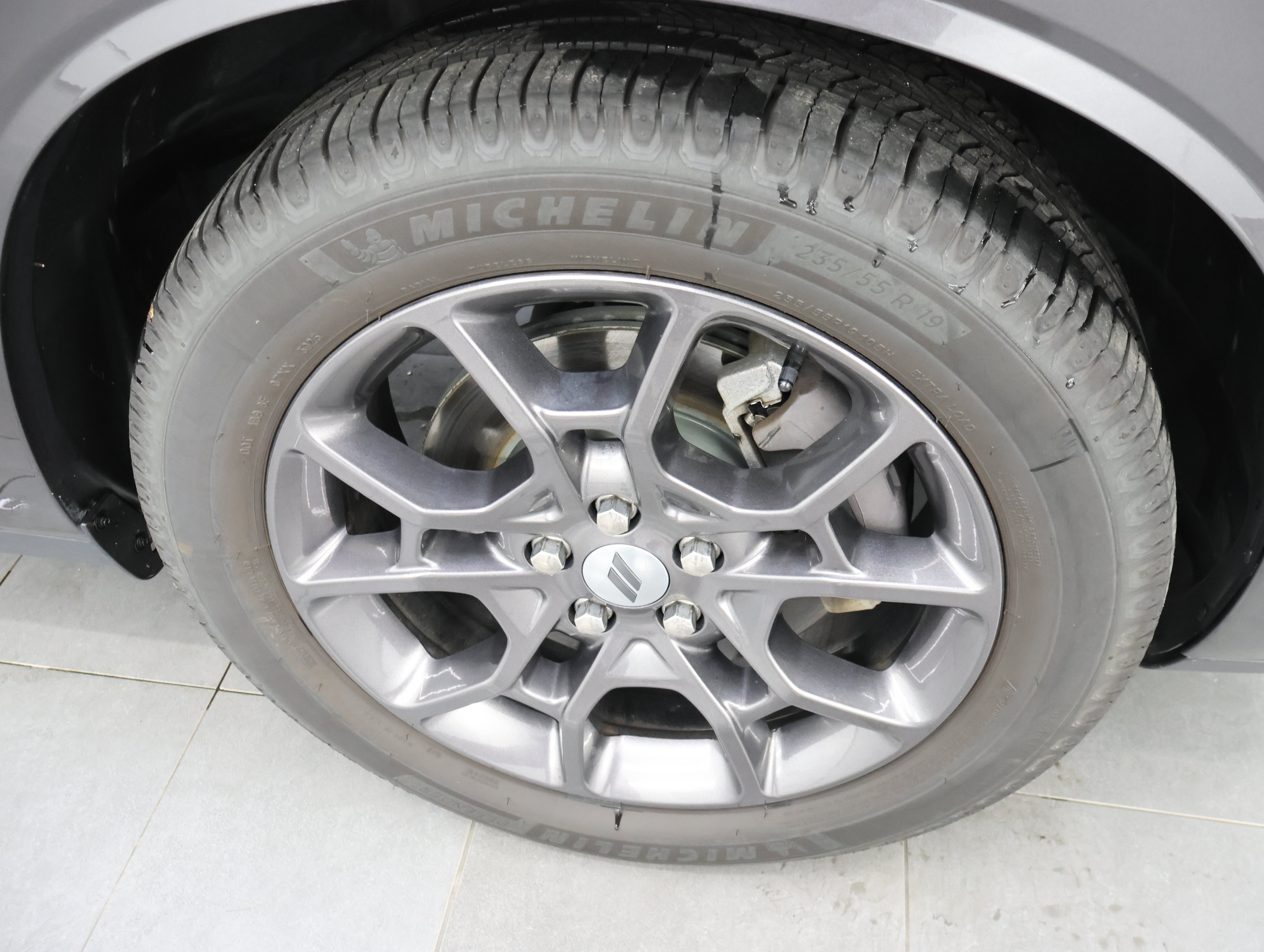 Used 2018 Dodge Challenger GT AWD/4WD image 3