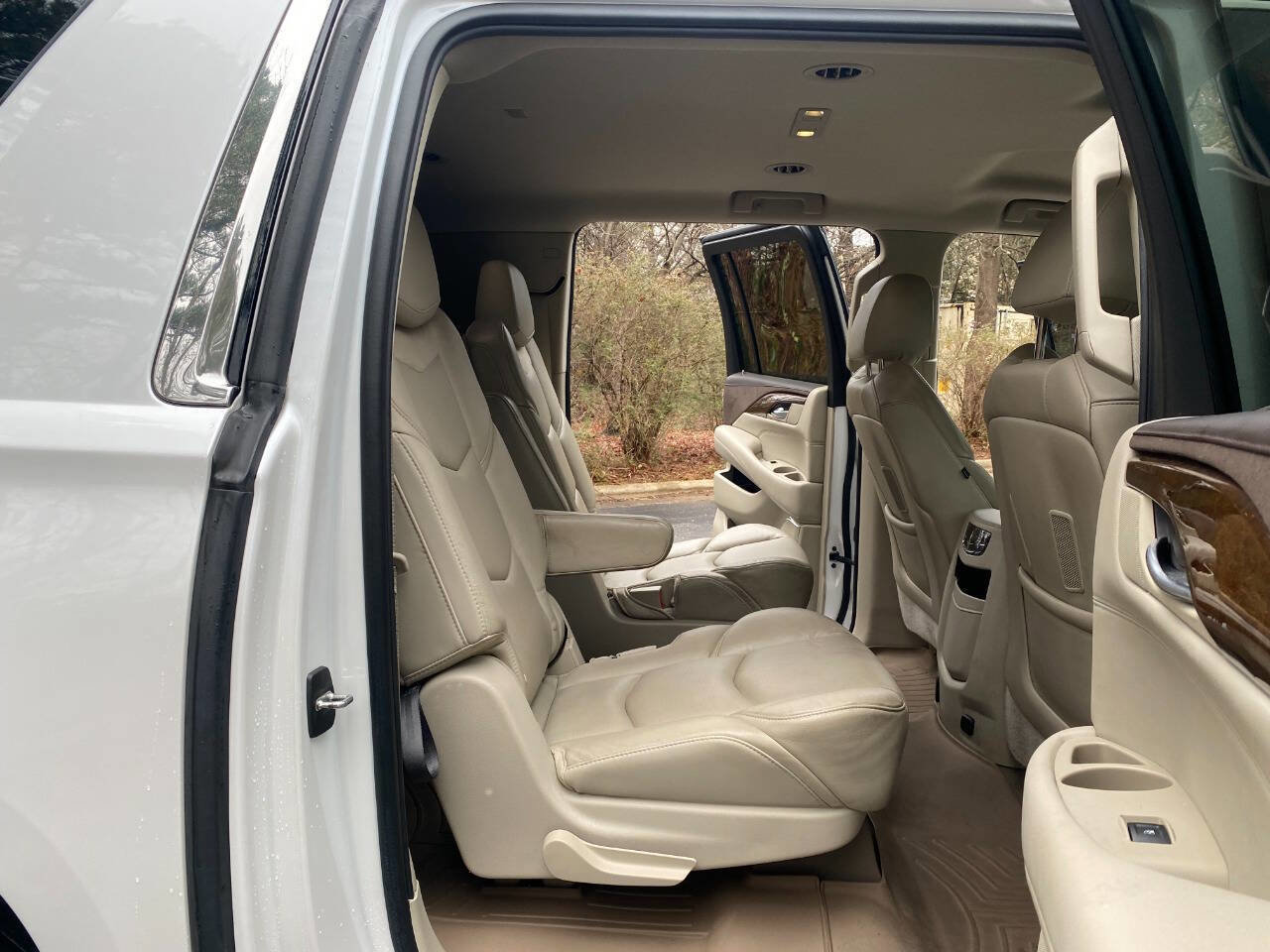 Used 2017 Cadillac Escalade ESV 2WD image 58