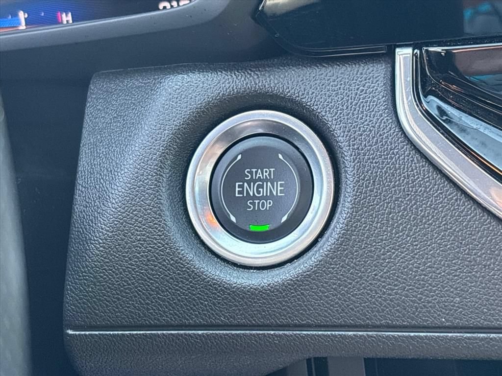 Used 2024 Chevrolet Colorado Trail Boss w/ Technology Package AWD/4WD image 32