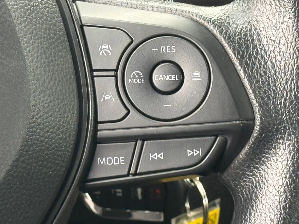 Used 2025 Toyota Corolla LE image 17