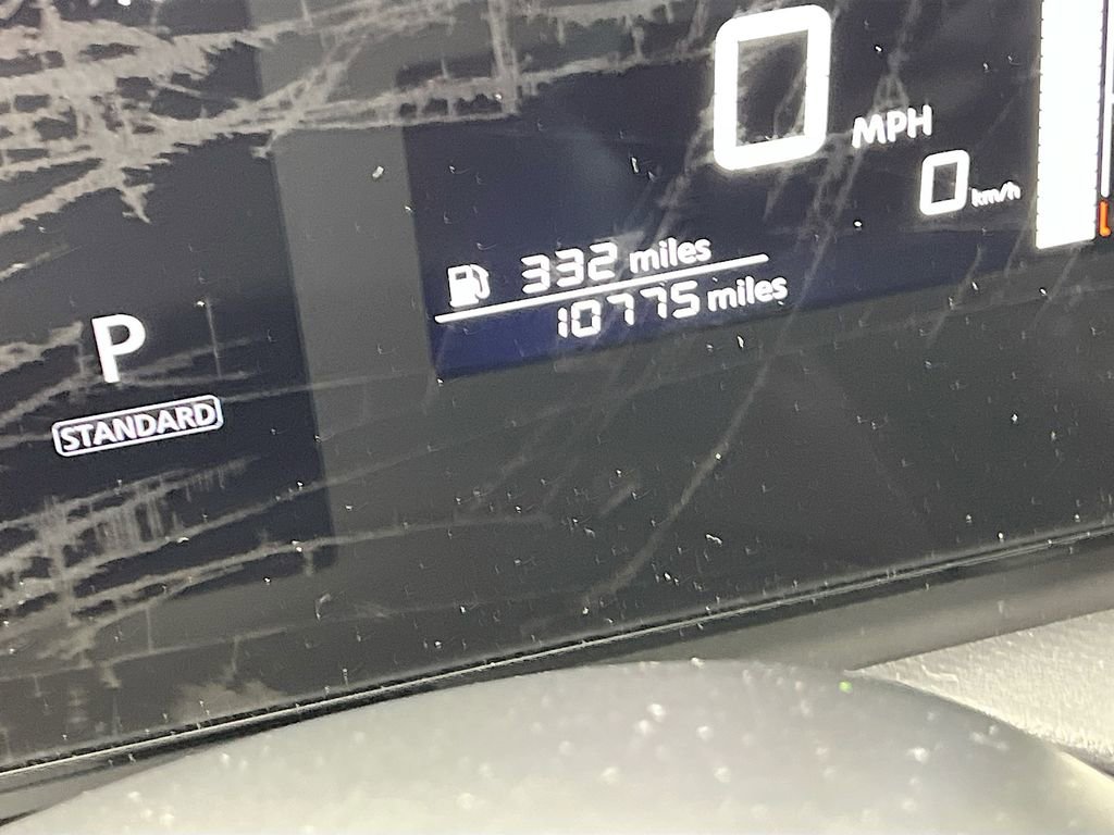 Used 2025 Nissan Kicks S image 10