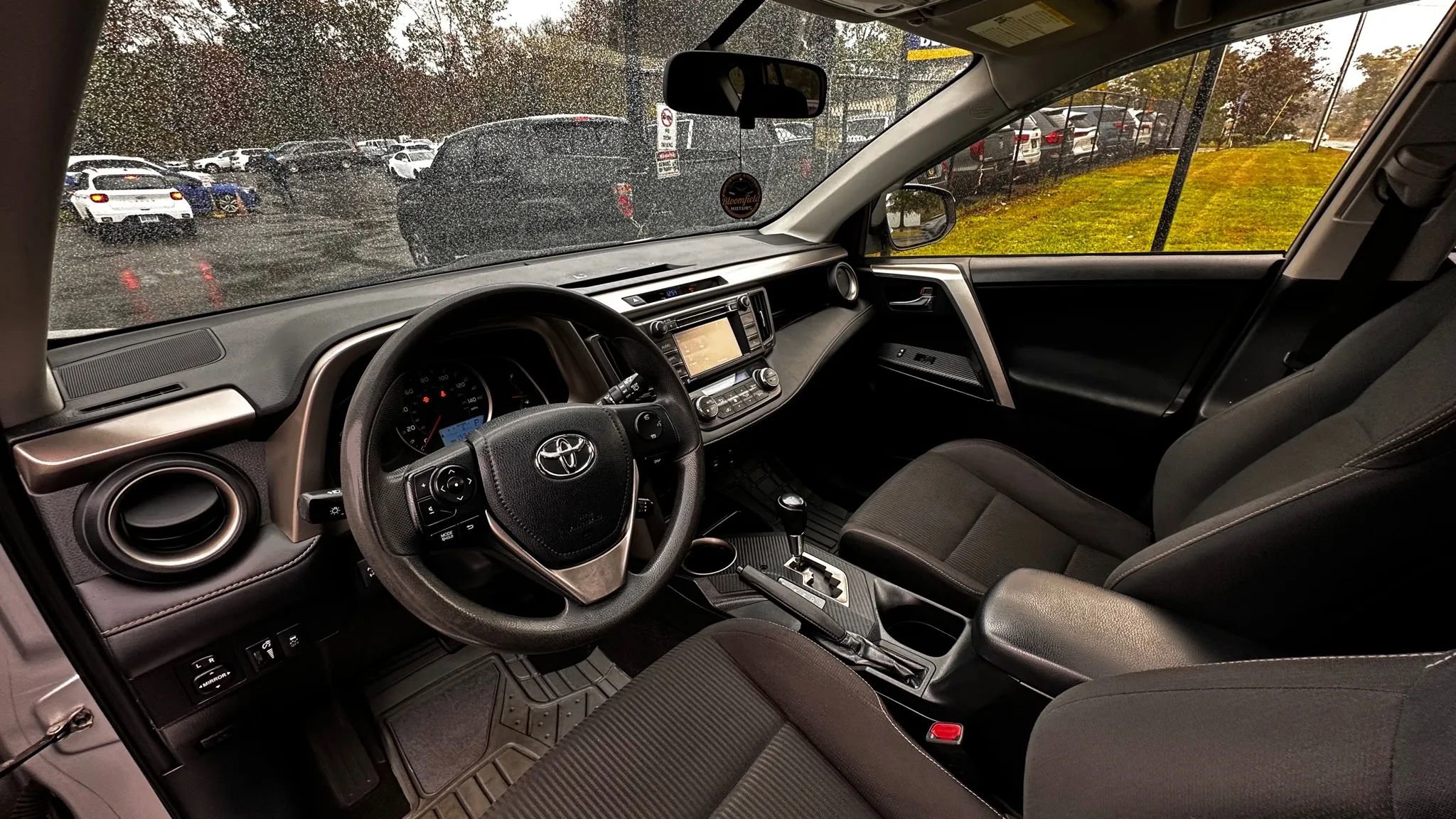 Used 2015 Toyota RAV4 XLE image 18