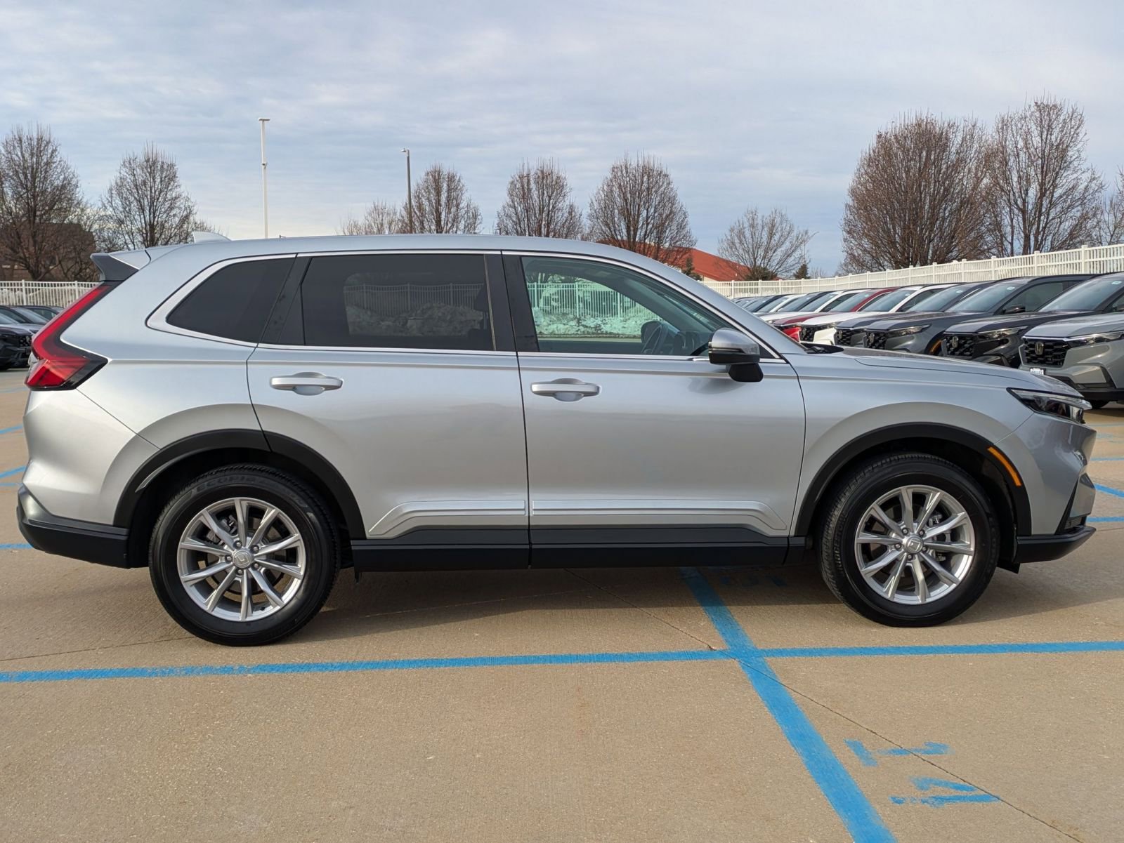 Used 2023 Honda CR-V EX-L image 6