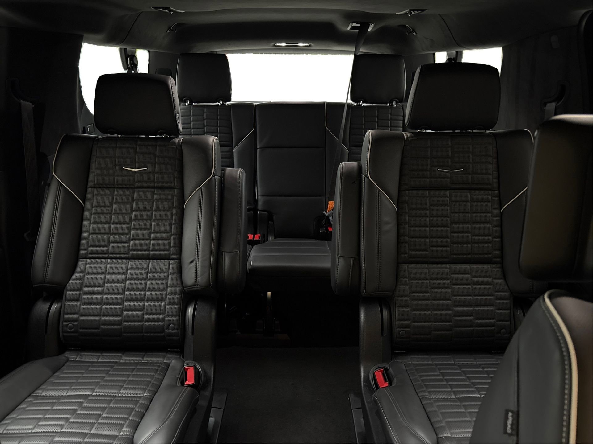 Certified 2024 Cadillac Escalade ESV Premium Luxury Platinum image 17