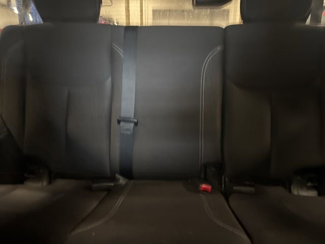 Used 2017 Jeep Wrangler Unlimited Sahara image 16