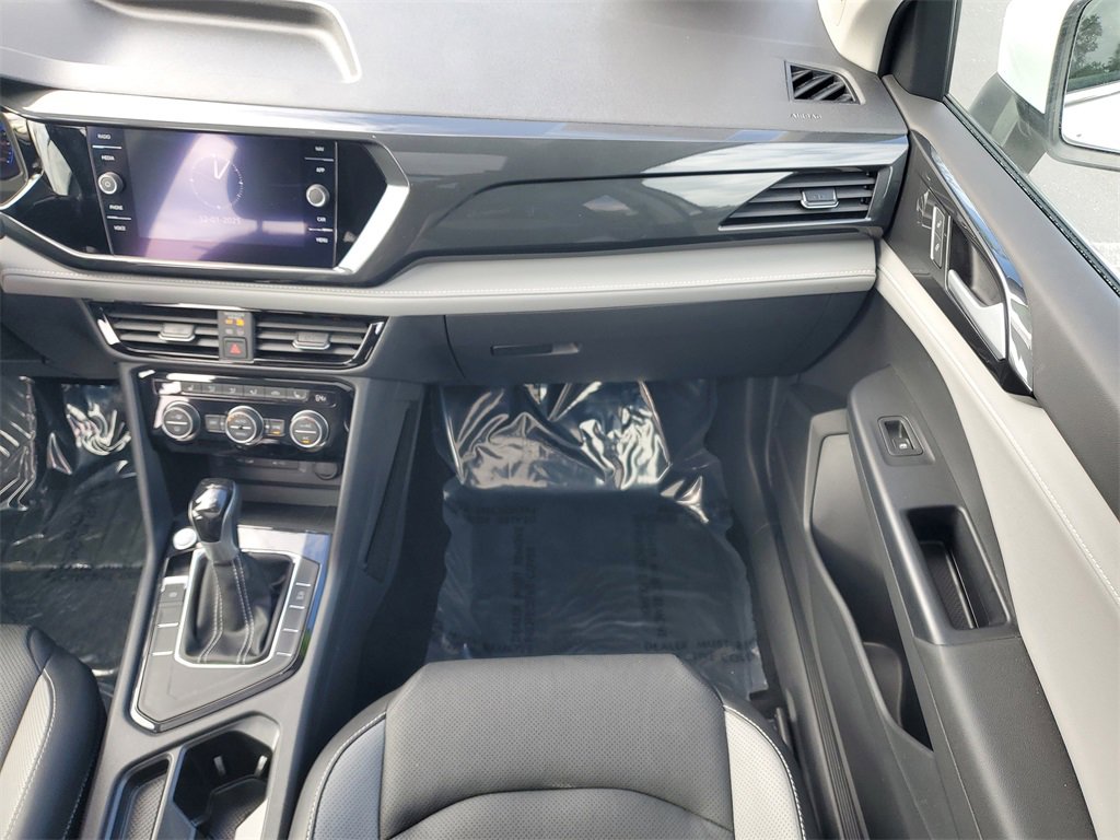 Used 2022 Volkswagen Taos SEL image 14