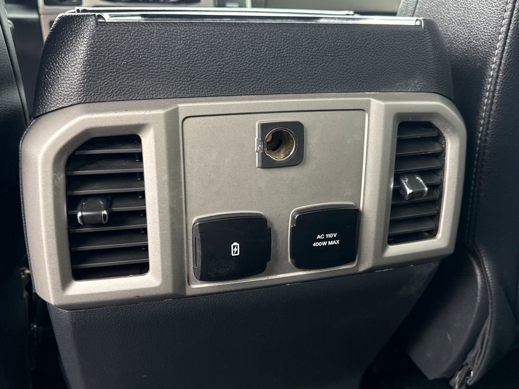 Used 2022 Ford F250 Lariat w/ Black Appearance Package image 35