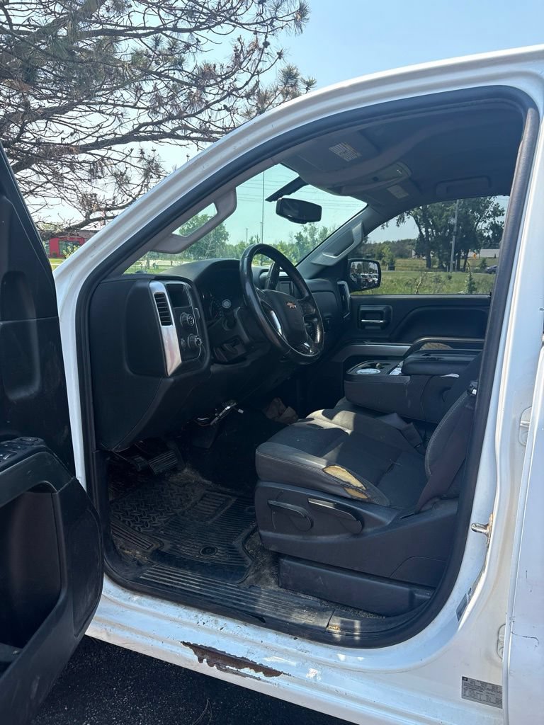 Used 2015 Chevrolet Silverado 2500 LT AWD/4WD image 2