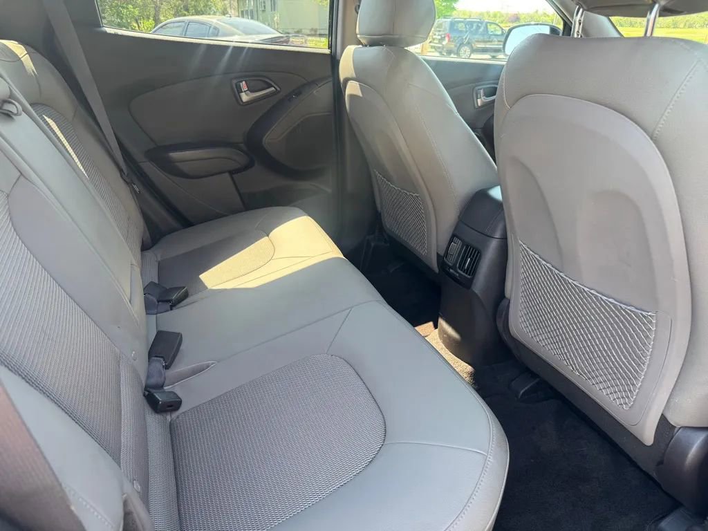 Used 2015 Hyundai Tucson SE AWD/4WD image 7