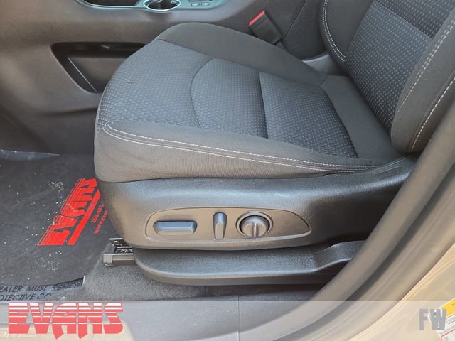 Used 2023 GMC Terrain SLE w/ Driver Convenience Package image 22