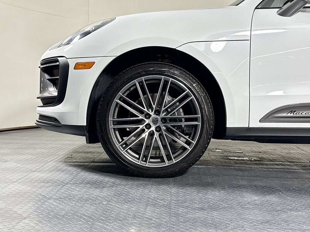 Certified 2023 Porsche Macan Turbo AWD/4WD image 30