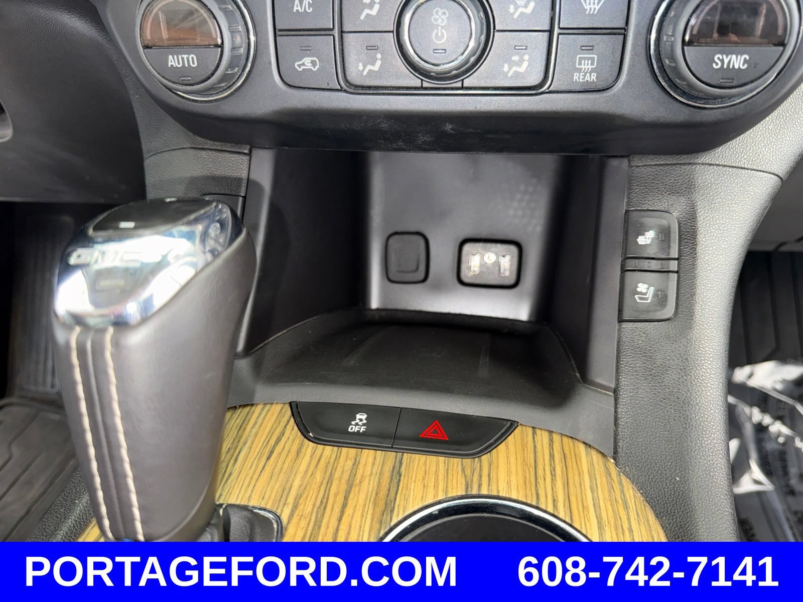 Used 2018 GMC Acadia Denali w/ Technology Package AWD/4WD image 17