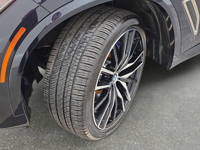 Used 2020 BMW X5 M50i w/ Executive Package image 29
