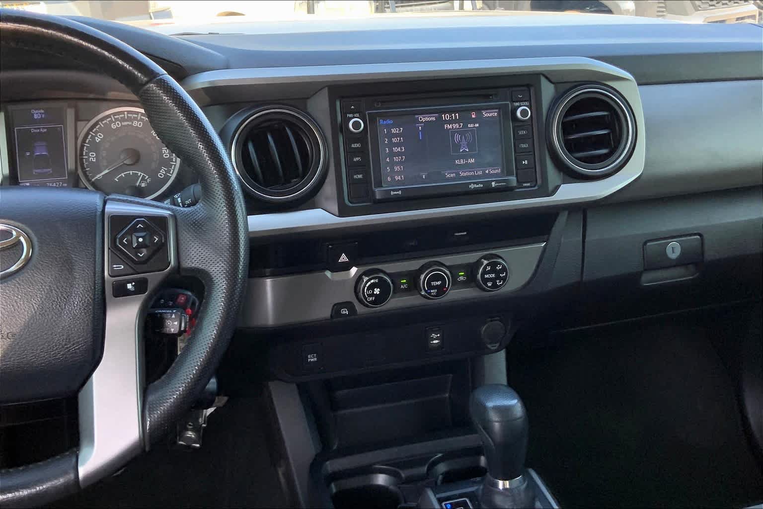Used 2017 Toyota Tacoma SR5 w/ Tow Package RWD image 7