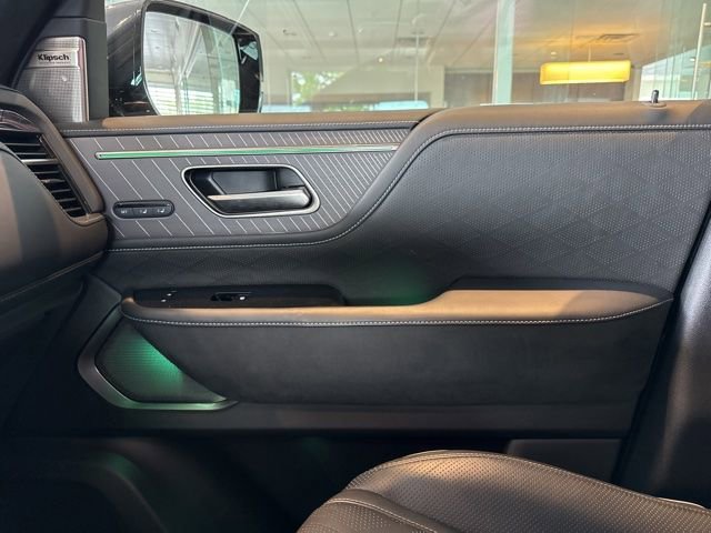 Used 2025 INFINITI QX80 Autograph AWD/4WD image 18