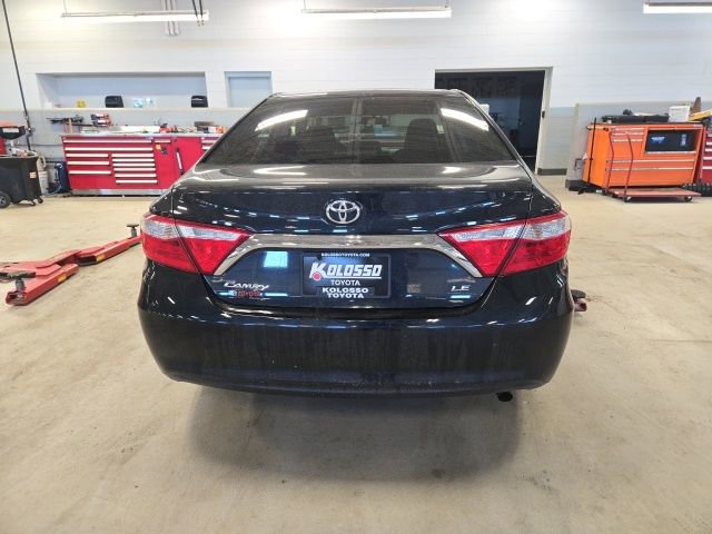 Used 2017 Toyota Camry LE image 5