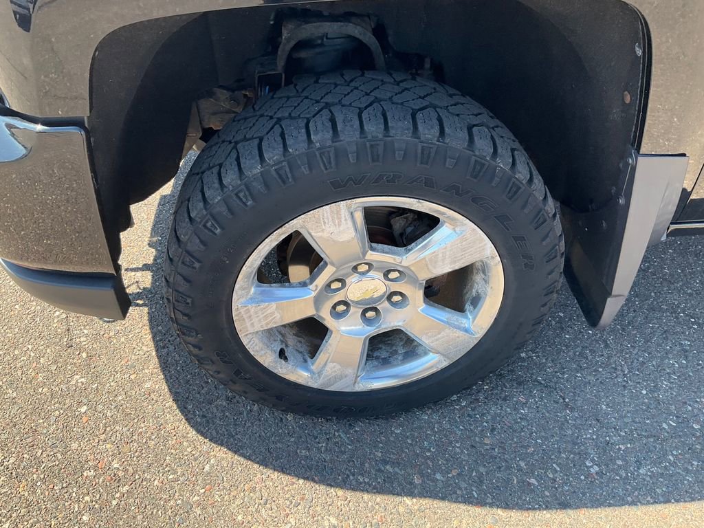 Used 2017 Chevrolet Silverado 1500 LT w/ All Star Edition image 33
