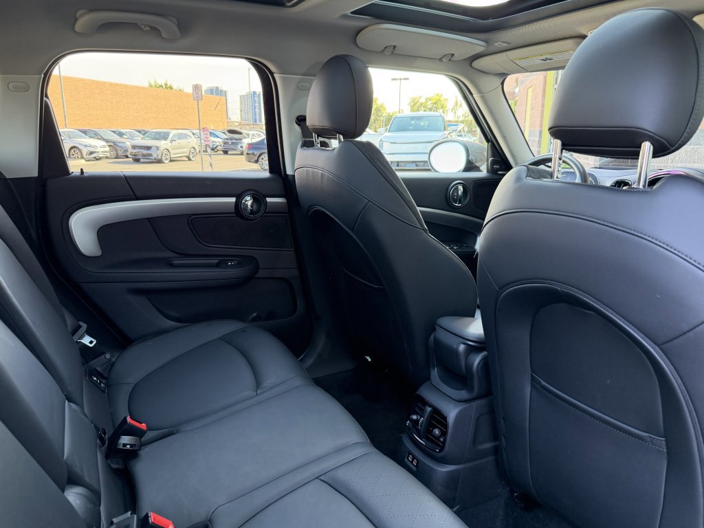 Used 2023 MINI Cooper Countryman SE w/ Storage Package image 35
