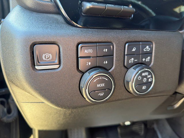 Used 2024 Chevrolet Silverado 2500 ZR2 w/ Technology Package image 8