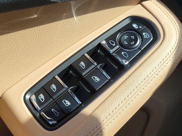 Used 2019 Porsche Macan image 31