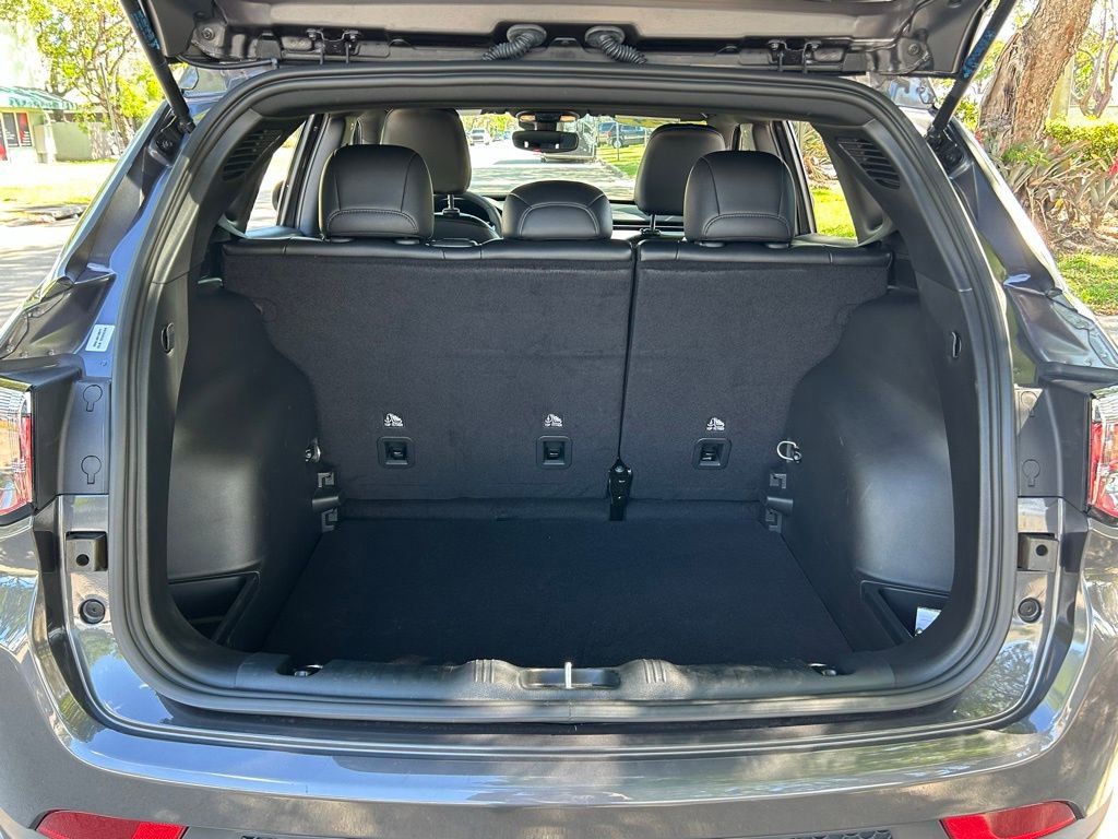 Used 2024 Jeep Compass Latitude image 29