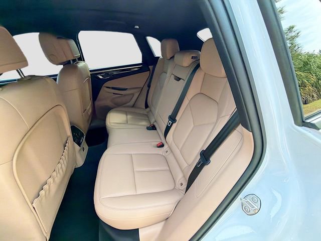 Used 2023 Porsche Macan Turbo image 21