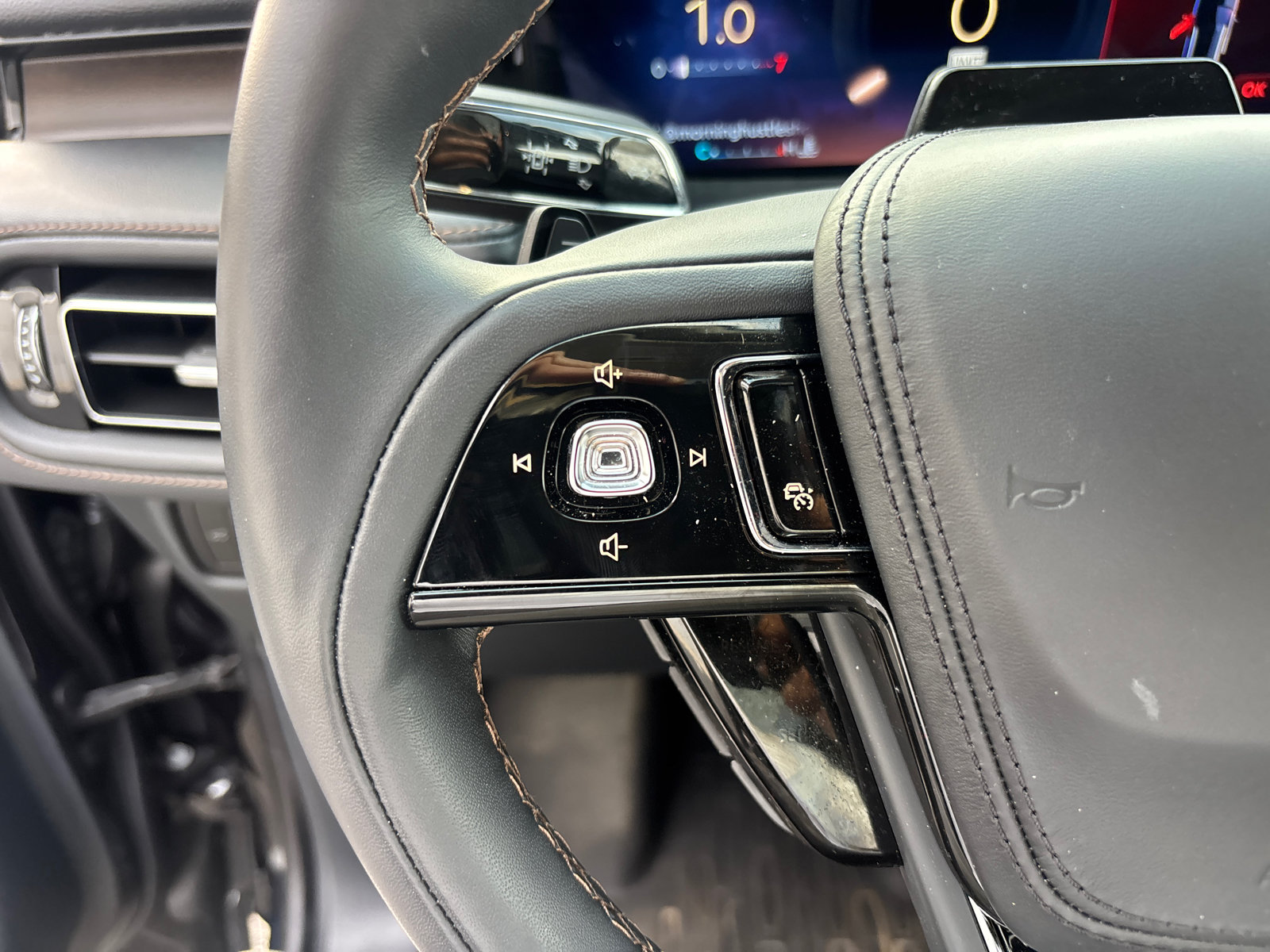 New 2026 Lincoln Aviator Reserve AWD/4WD image 17