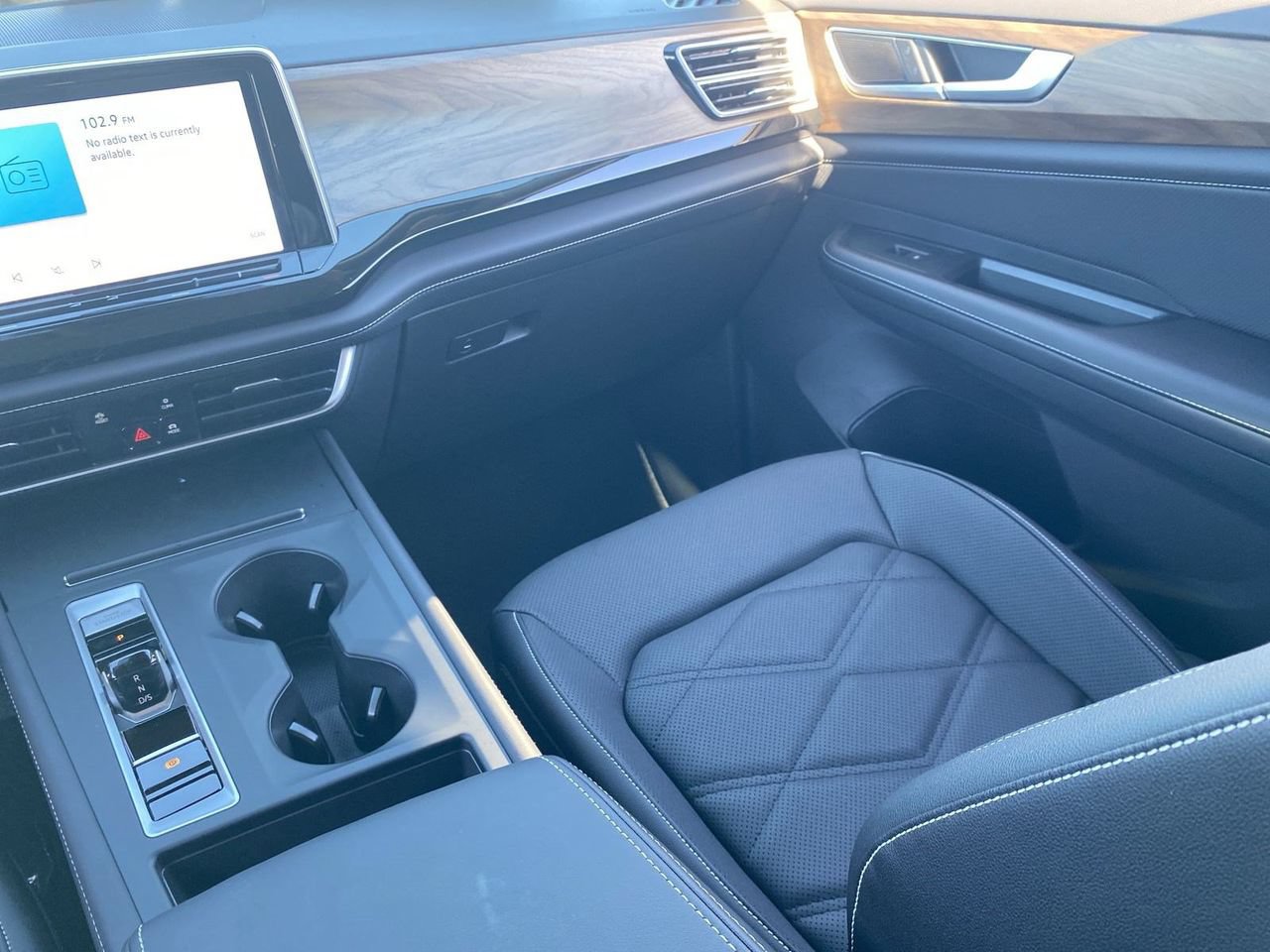 New 2026 Volkswagen Atlas SE FWD image 12