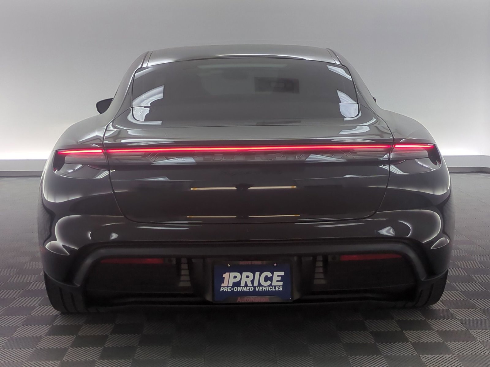 Certified 2024 Porsche Taycan 4S image 11