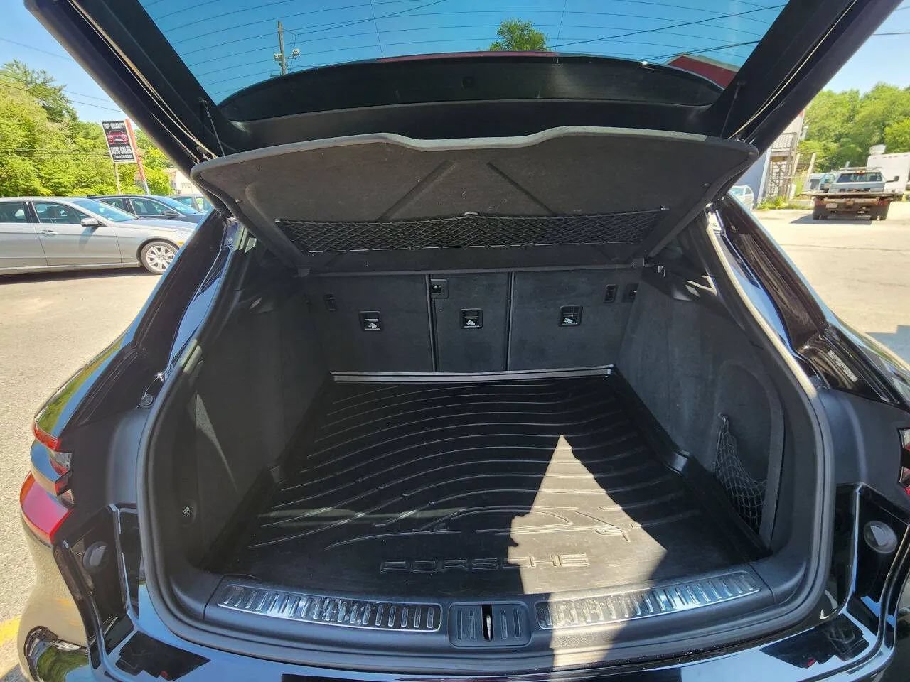 Used 2016 Porsche Macan S AWD/4WD image 12