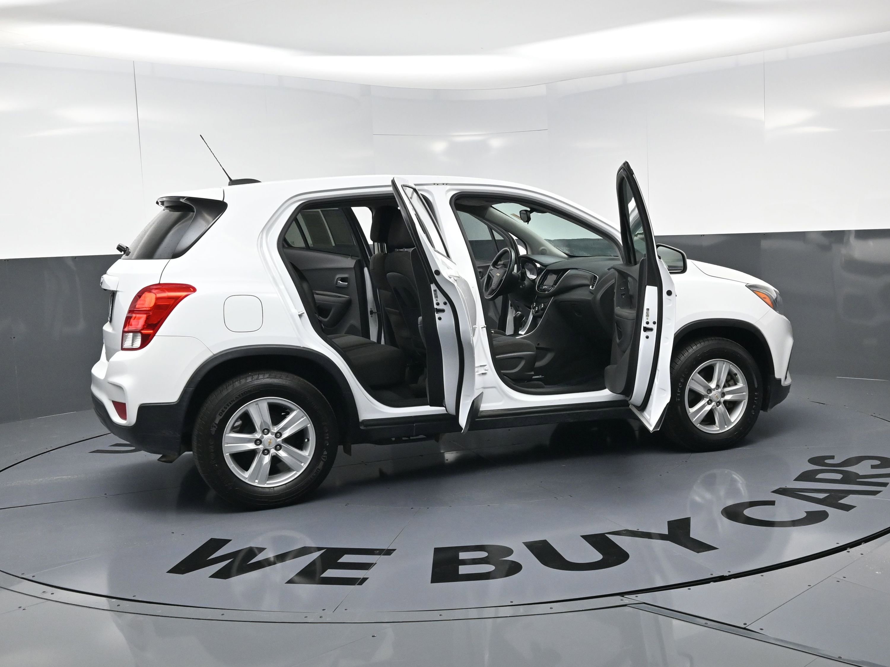 Used 2020 Chevrolet Trax LS image 24