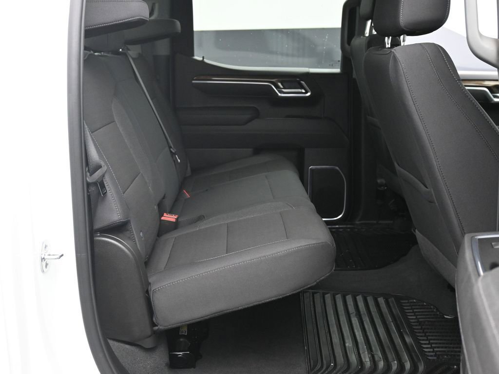 Used 2026 Chevrolet Silverado 1500 LT image 12