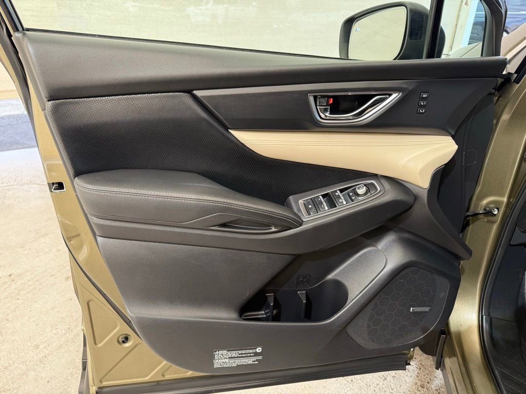 Used 2022 Subaru Ascent Limited w/ Technology Package image 23