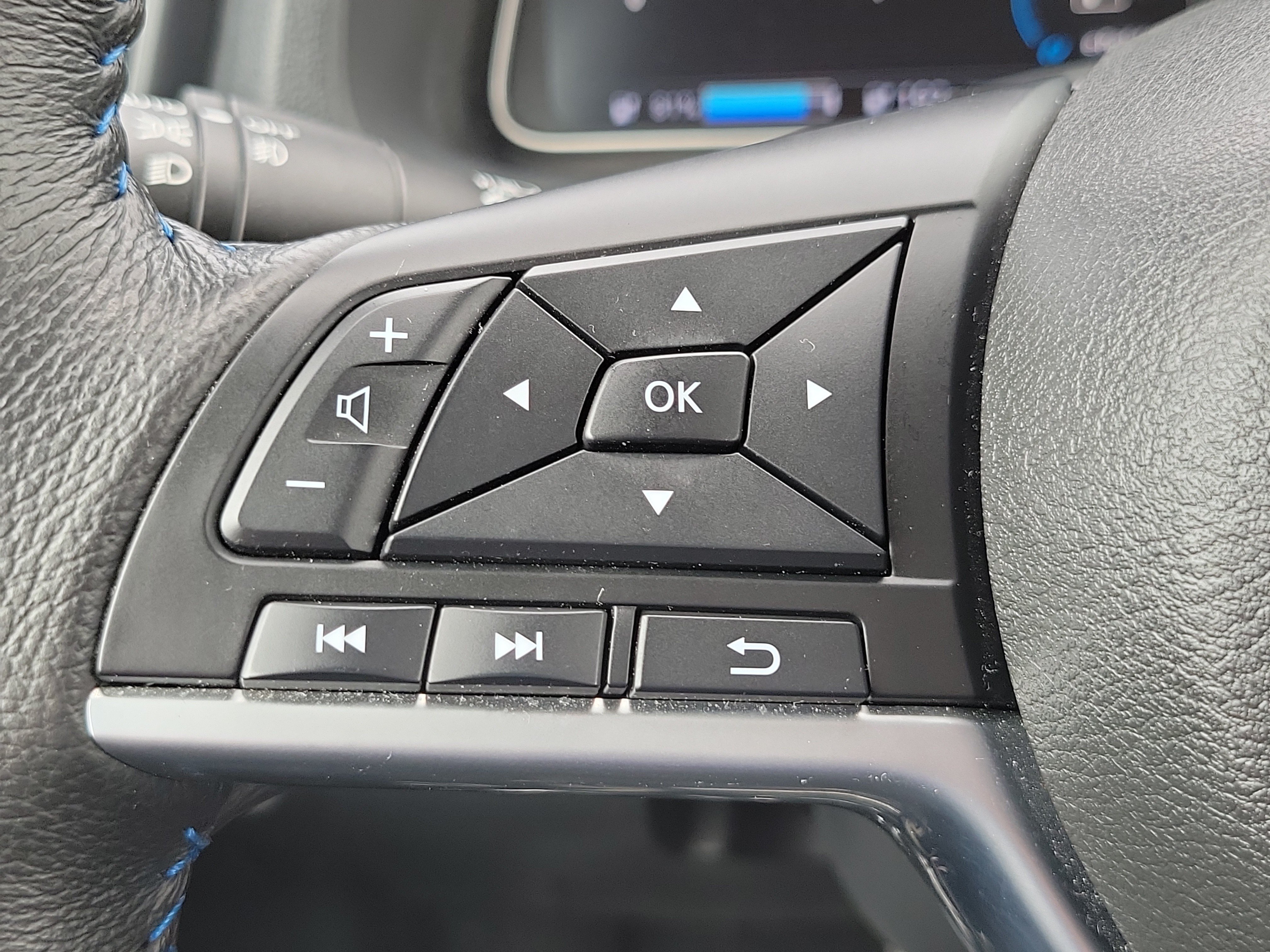 Used 2024 Nissan Leaf SV Plus FWD image 24