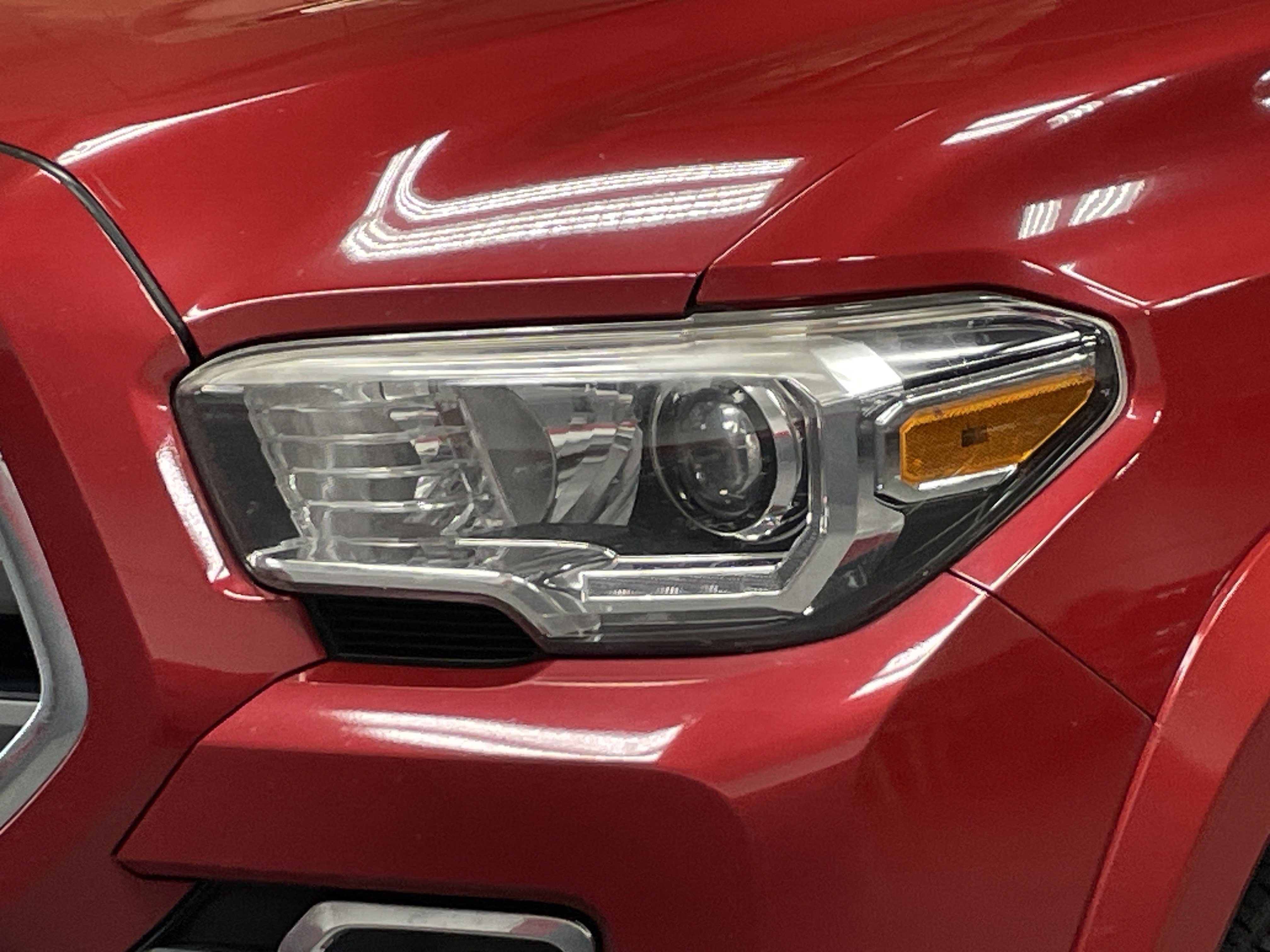 Used 2017 Toyota Tacoma Limited image 6