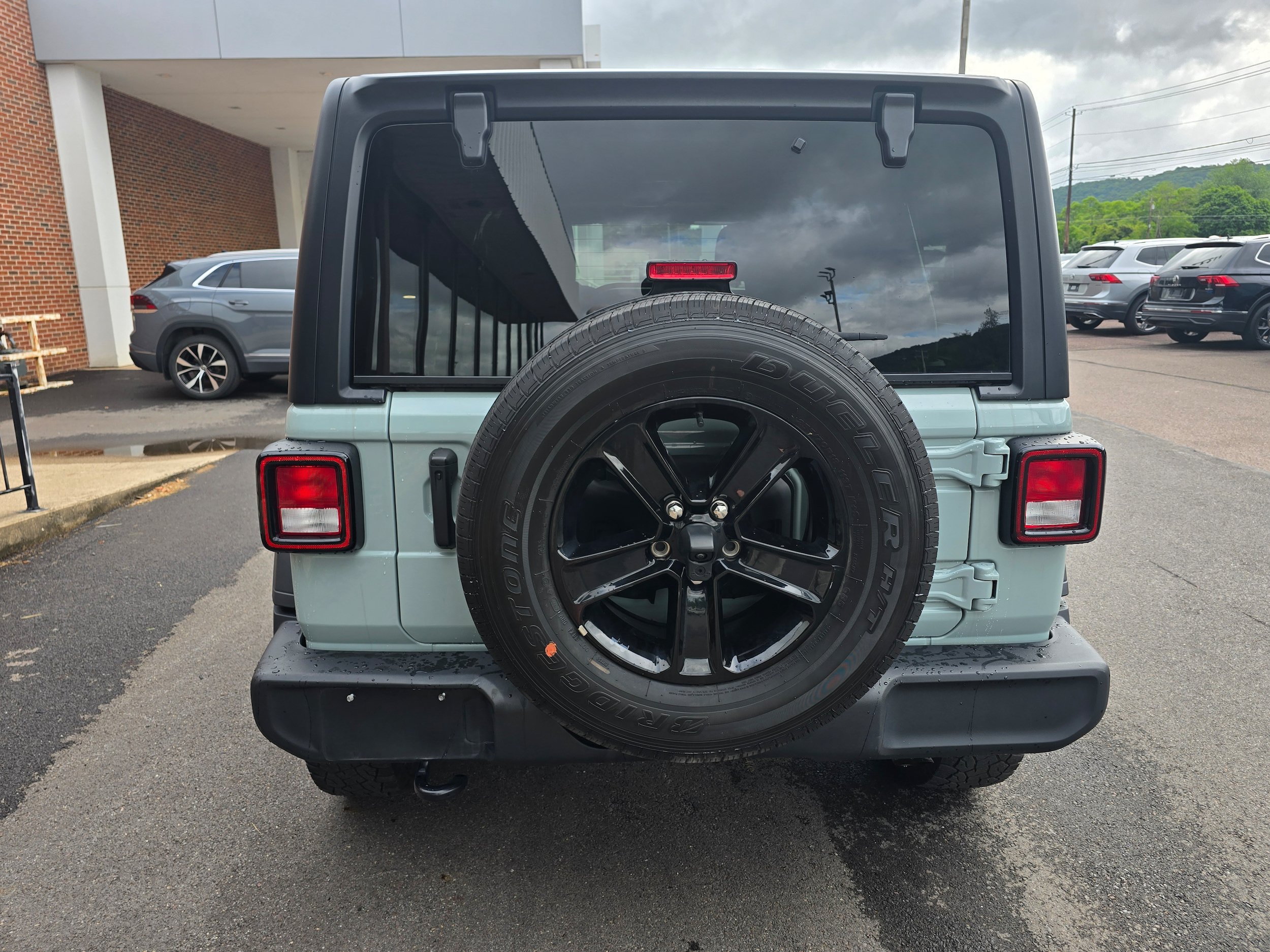 Used 2023 Jeep Wrangler Unlimited Sport AWD/4WD image 6