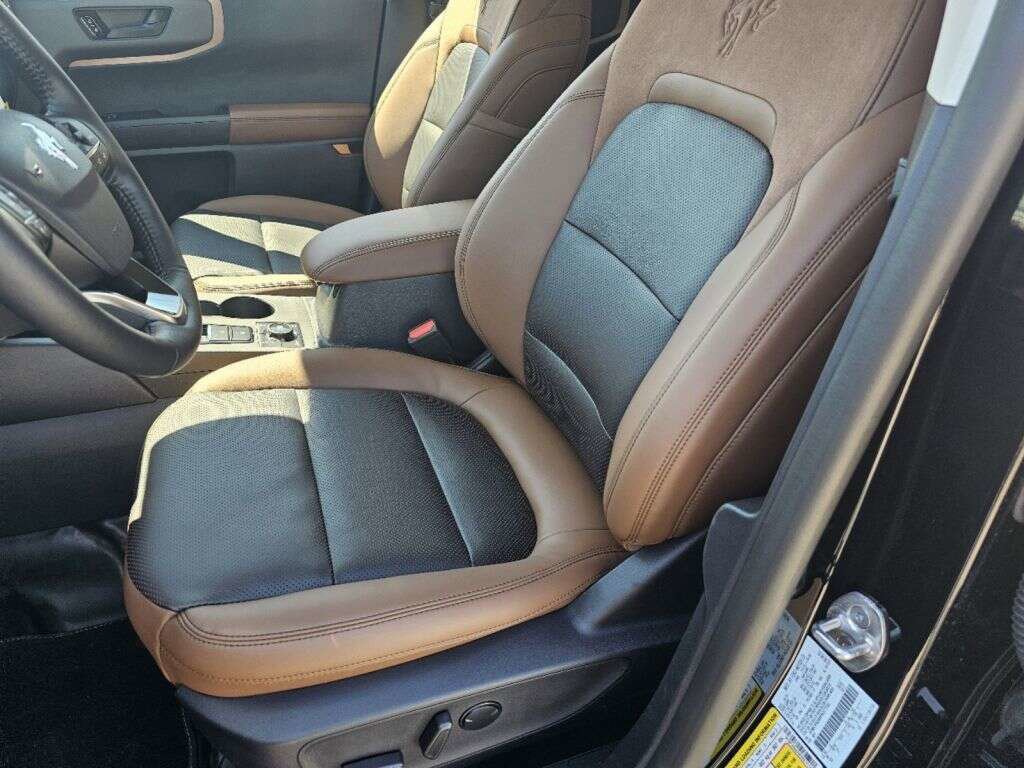 Used 2023 Ford Bronco Sport Badlands w/ Premium Package image 24