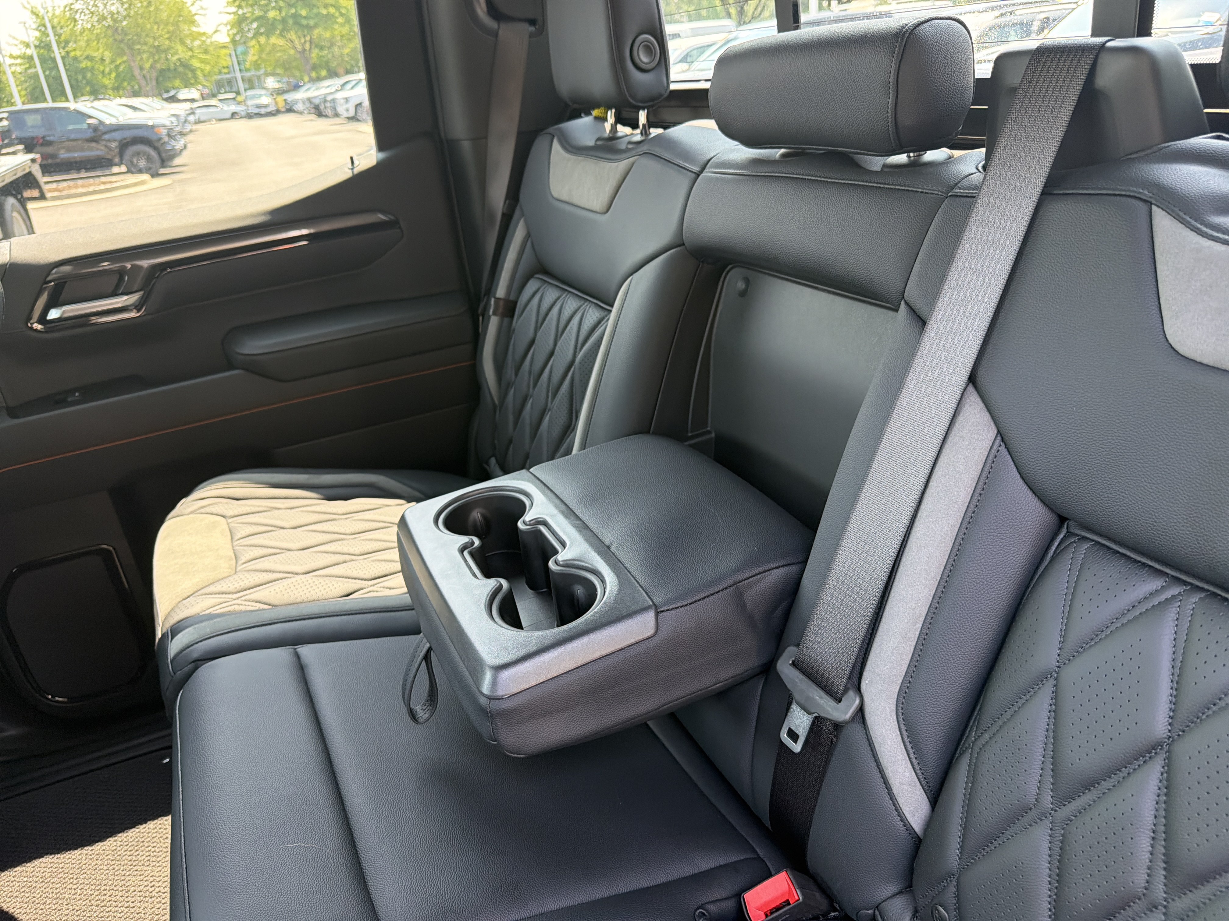 Used 2026 GMC Sierra 1500 AT4 w/ AT4 Premium Package AWD/4WD image 31